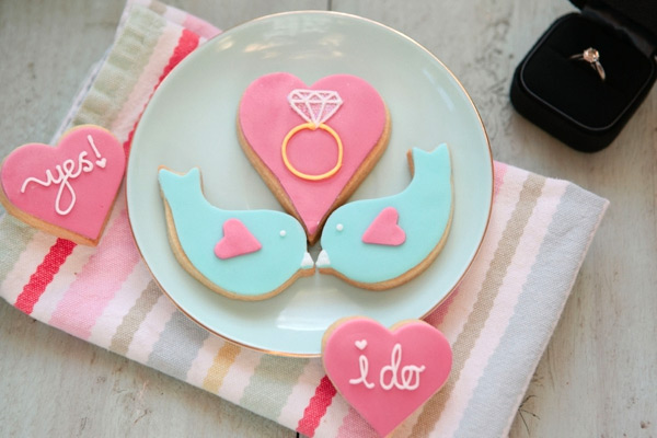 Honeywell Bakes Engagement Wedding Biscuit Gift Set
